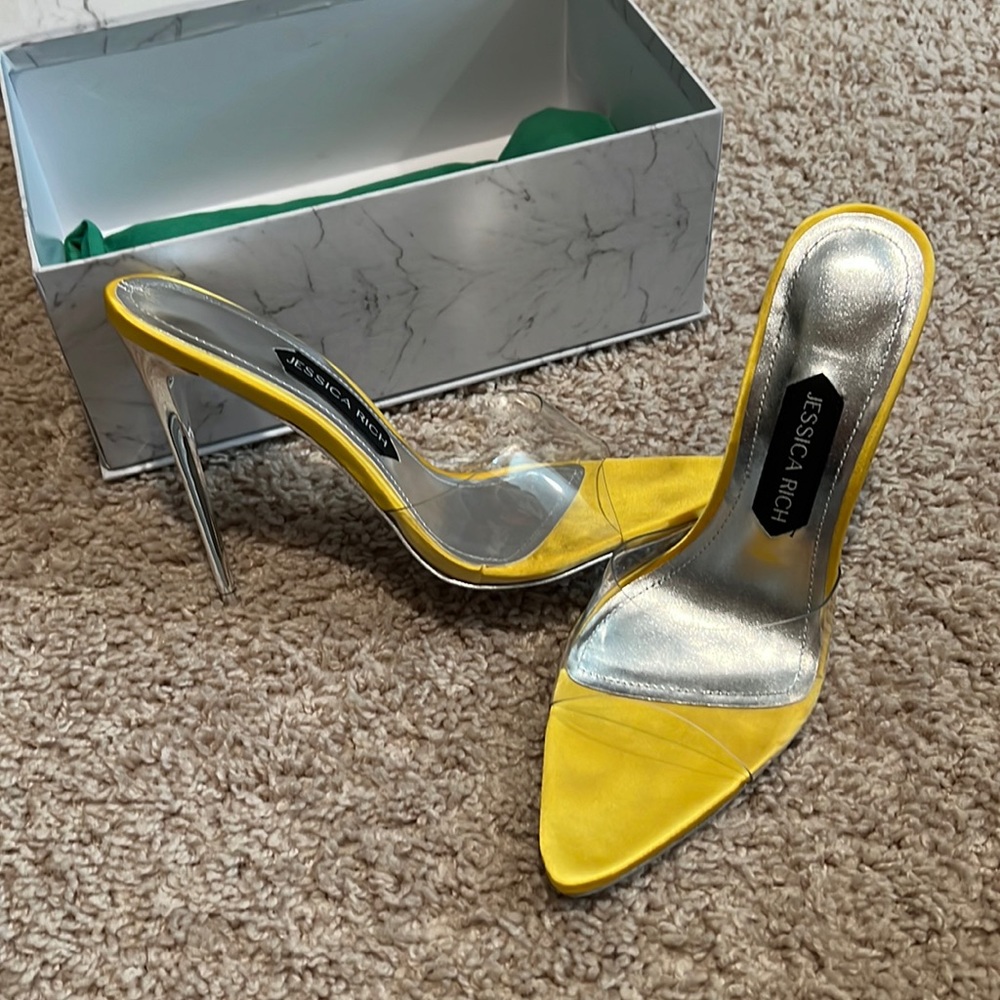 Jessica Rich Pointed Sandal 38